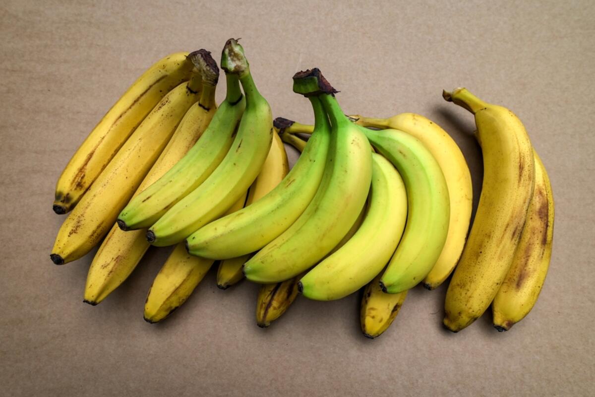 Weder Aluminiumfolie noch Kühlschrank: Wissenschaftler haben herausgefunden, wie Bananen immer gelb bleiben