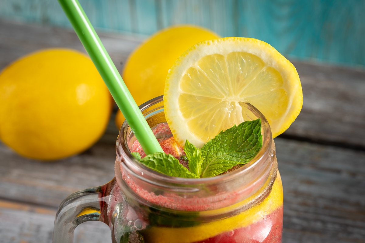Dieser natürliche Inhaltsstoff kann Ihre Sommerlimonade auf ein neues Niveau heben: Sie können ihn verwenden
