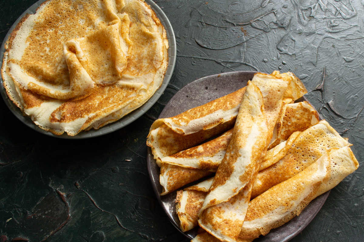 Pfannkuchen mit 3 Zutaten: das einfachste Rezept für jede Tageszeit