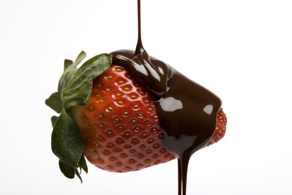 Wie man Erdbeeren „Dubai“ zubereitet und warum sie das begehrteste Dessert sind