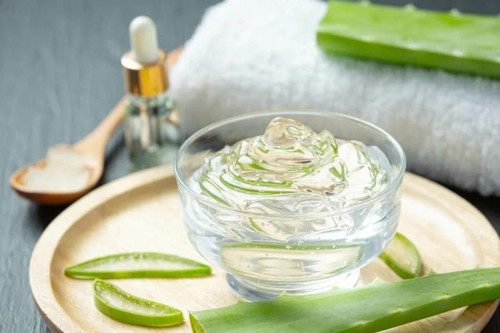 Wie man eine Gesichtscreme mit Aloe Vera zur Kollagenproduktion und Hautpflege herstellt