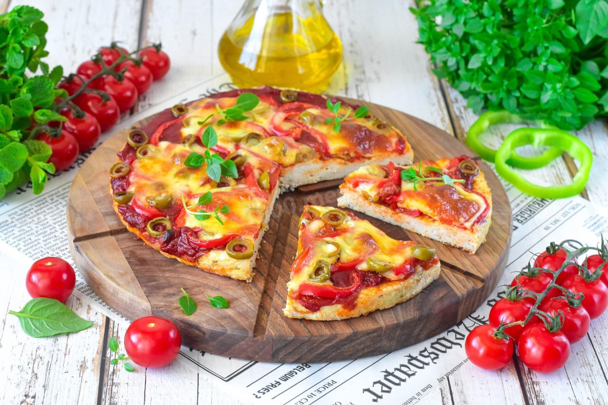 Pizza mit Haferflocken für einen gesünderen Geschmack Jeder kann diese Pizza aus reinem Hafer genießen.